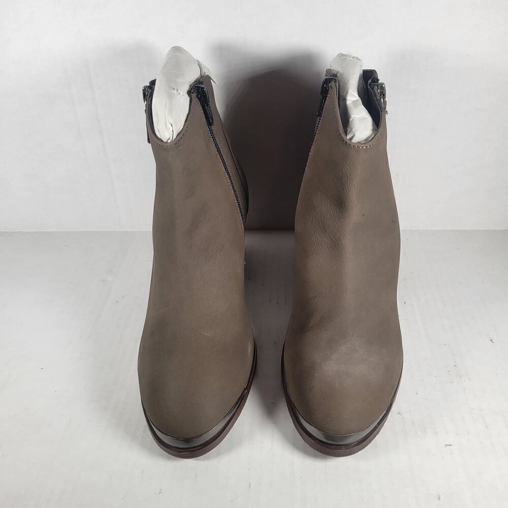 NWT Diba Sequoia Classic Western Feminine Taupe Suede Block Heel Bootie Size 8.5